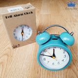Alarma Reloj Analogo Mesa Despertador Luz Metalico Timbre