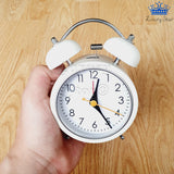 Alarma Reloj Analogo Mesa Despertador Luz Metalico Timbre